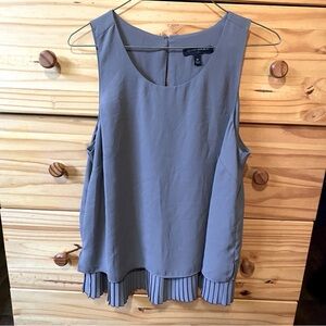Banana Republic Tank Blouse w Pleats M